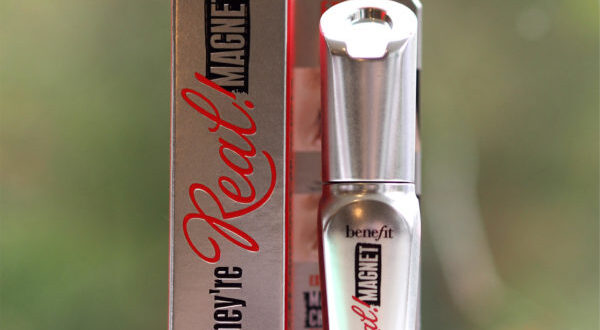 Benefit They're Real Magnet Mascara Review | British Beauty Blogger