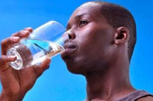 Drink enough water daily to avoid depression, Physician advises