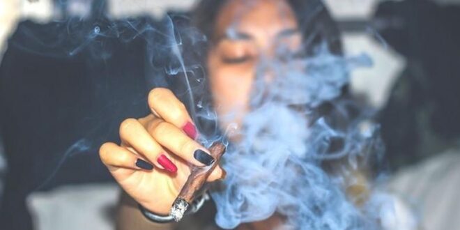 How smoking weed affects your vagina, sex