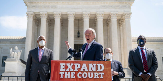Democrats’ Supreme Court Expansion Plan Draws Resistance