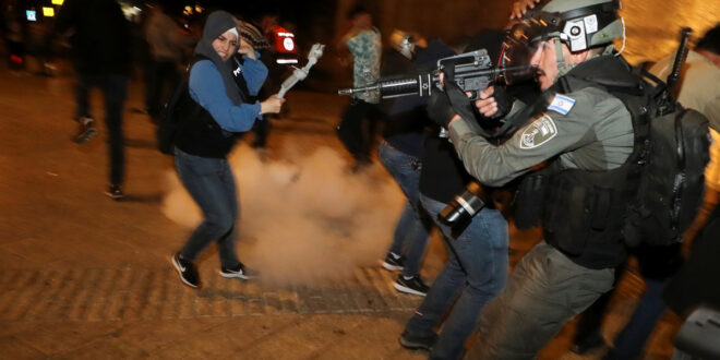 In Pictures: Israeli police clash with Palestinian protesters
