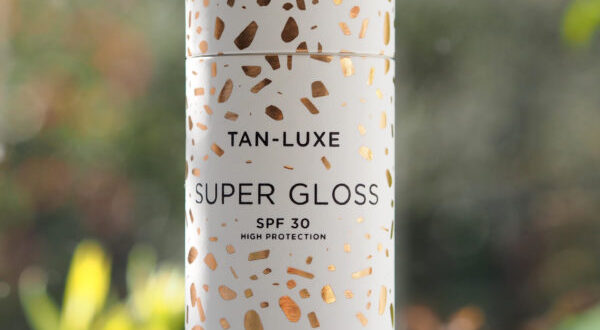 Tan-Luxe Super Gloss SPF30 | British Beauty Blogger