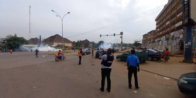Police allegedly teargas June 12 protesters in Abuja (photos)