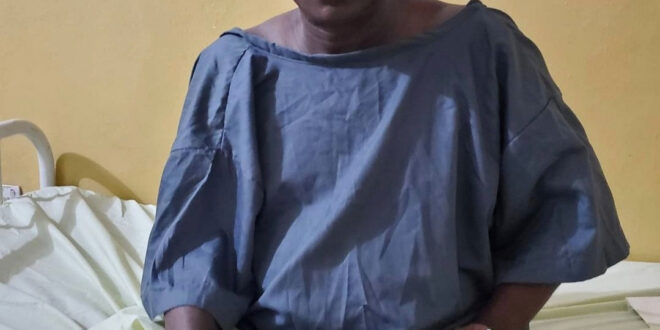 Veteran singer, Kwam 1 pictured in hospital after minor surgery
