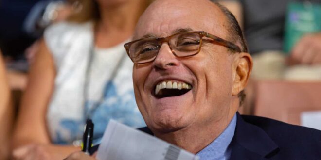 Report: Trump’s Aides Are Telling Him That He Has to Cut Rudy Giuliani Off