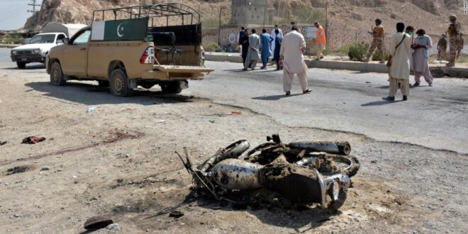 Suicide attack targets soldiers in Pakistani city of Quetta