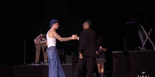 Wizkid joins Justin Bieber on stage at Made in America to perform 'Essence'