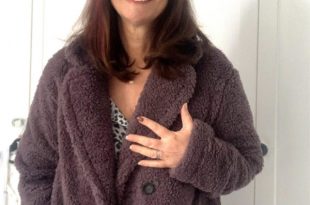 Friday Treat: Uniqlo Cuddle Coats Are Back | British Beauty Blogger