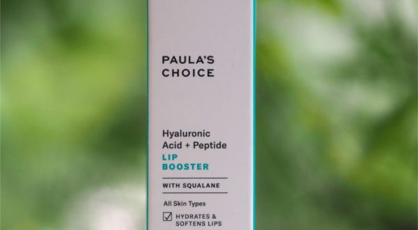Paula's Choice Hyaluronic Acid + Peptide Lip Booster | British Beauty Blogger