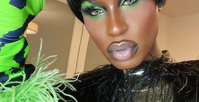 The Drag Queen Who Never Gets Hair Caught In Her Lip Gloss