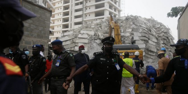 Video: At Least 4 People Are Dead in Nigeria Building Collapse