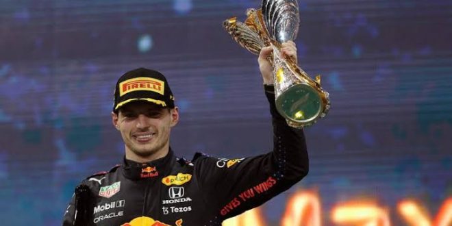 Max Verstappen crowned new Formula One world champion after overtaking Lewis Hamilton in very dramatic finale (video)