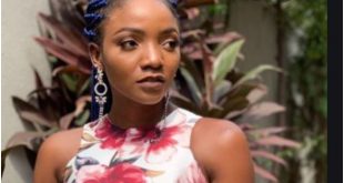 Singer, Simi Places Heavy Curses On Americans Celebrating Independence, Gives Reason