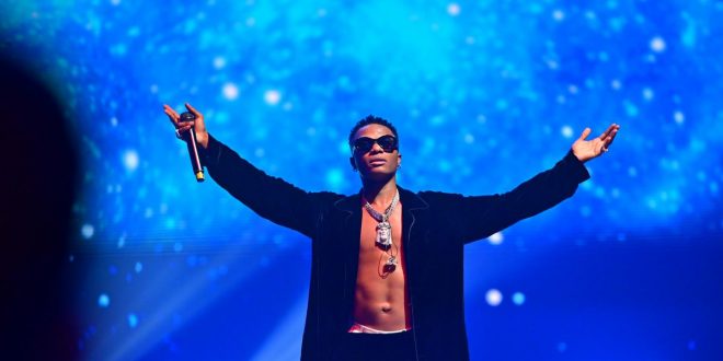 Wizkid professes his undying love for his Nigerian fanbase at Lagos concert