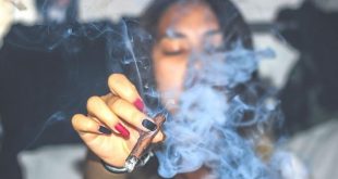 How smoking weed affects your vag*na, s*x