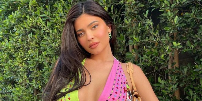 Kylie Jenner says she’s struggling after giving birth