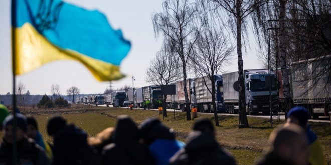 Video: Protesters Block Cargo Traffic at Poland-Belarus Border Crossing