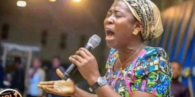 Gospel Singer, Osinachi Nwachukwu Died Of Domestic Violence – Friends Allege
