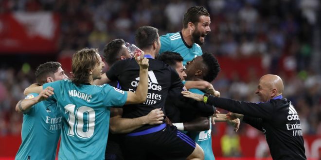 Karim Benzema snatches late winner as Real Madrid hit back to beat Sevilla