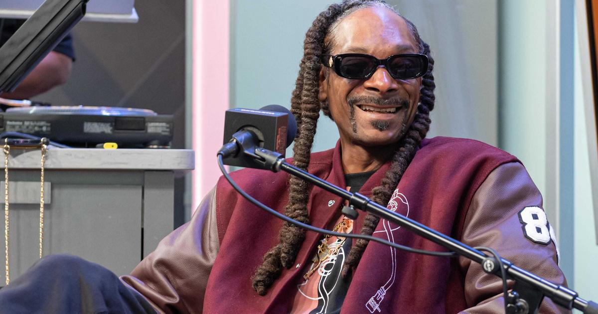 Snoop Dogg says his latest album made $21 million in the metaverse on the first day, and 34,000 downloads in the real world