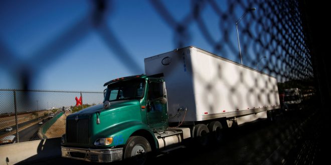 US-Mexico border gridlock to ease as Texas ending extra checks