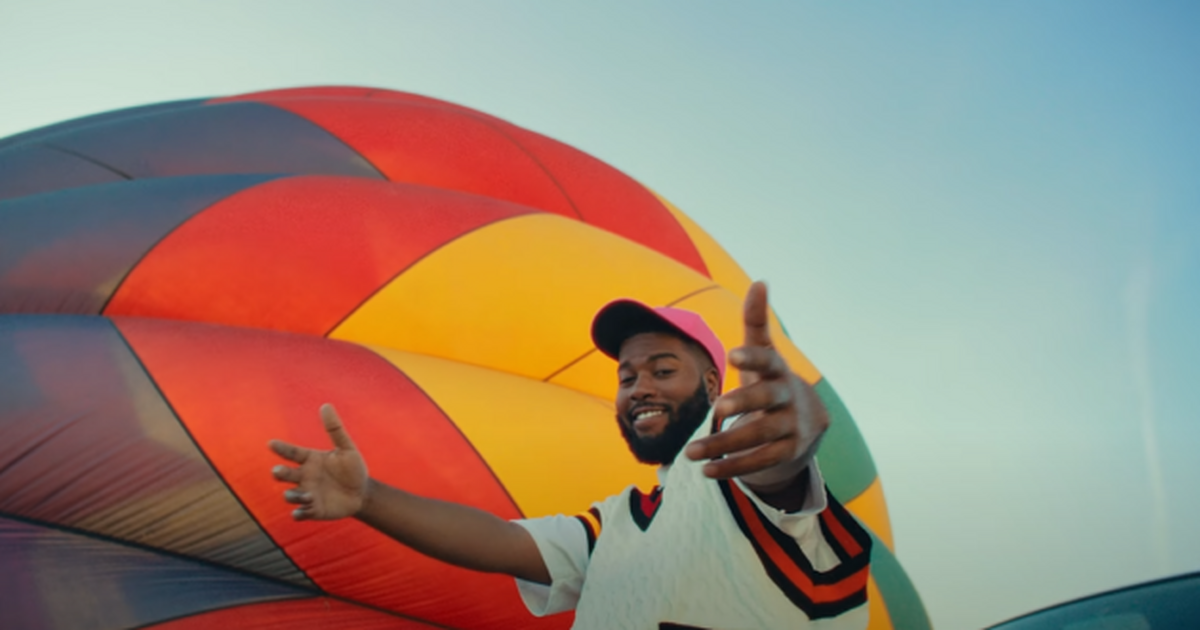 Khalid is all set for the summer with his latest single ‘Skyline’