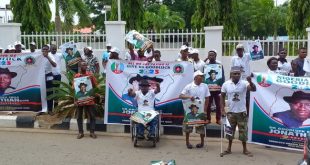 Jonathan loyalists protest at APC HQ, demand his adoption as consensus candidate