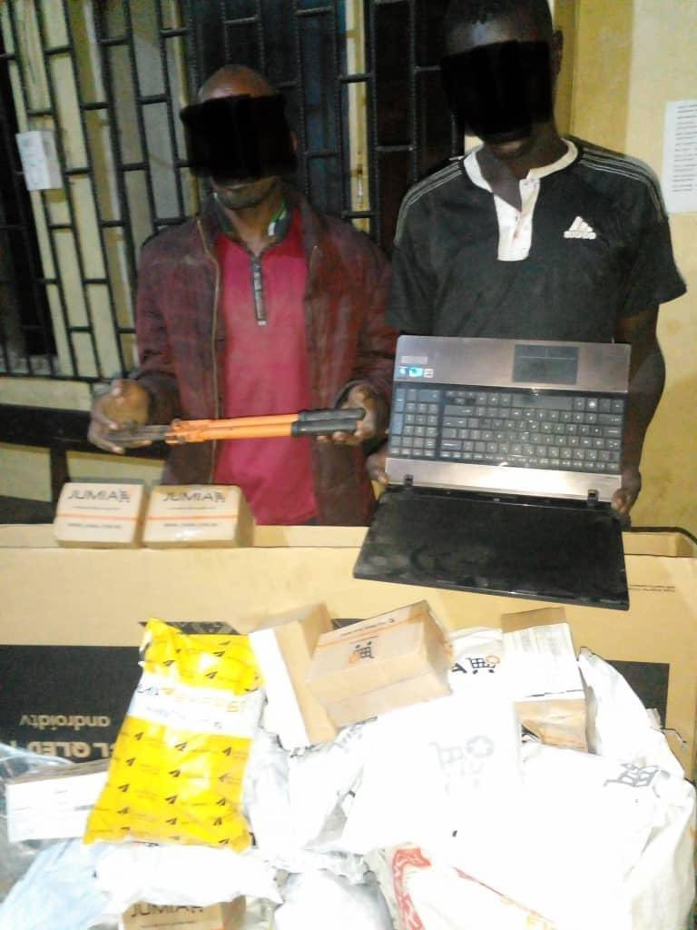 Police arrest two armed robbers on Apongbon bridge, recover motorcycle and laptop