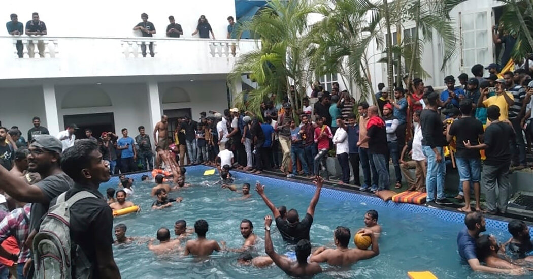 As they took over the president’s house, Sri Lankan protesters stopped to savor its luxuries.