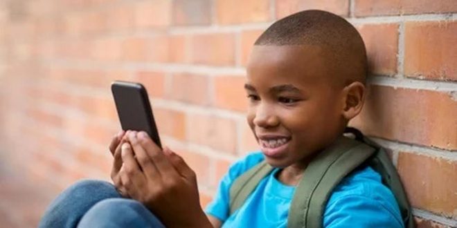 At what age should you allow your kids use social media?