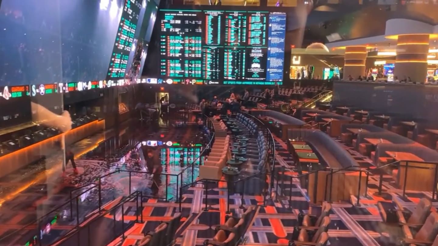 Casinos Flood During Crazy Las Vegas Thunderstorm