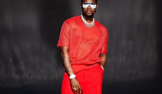 Kizz Daniel Breaks Record as Most Streamed Artist on Boomplay With 300M Total Streams