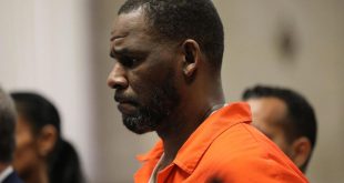 R. Kelly placed on suicide watch at NYC jail - Lawyer