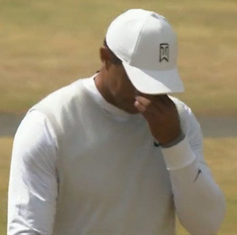 Tiger Woods breaks down in tears on golf course at the British Open (video)