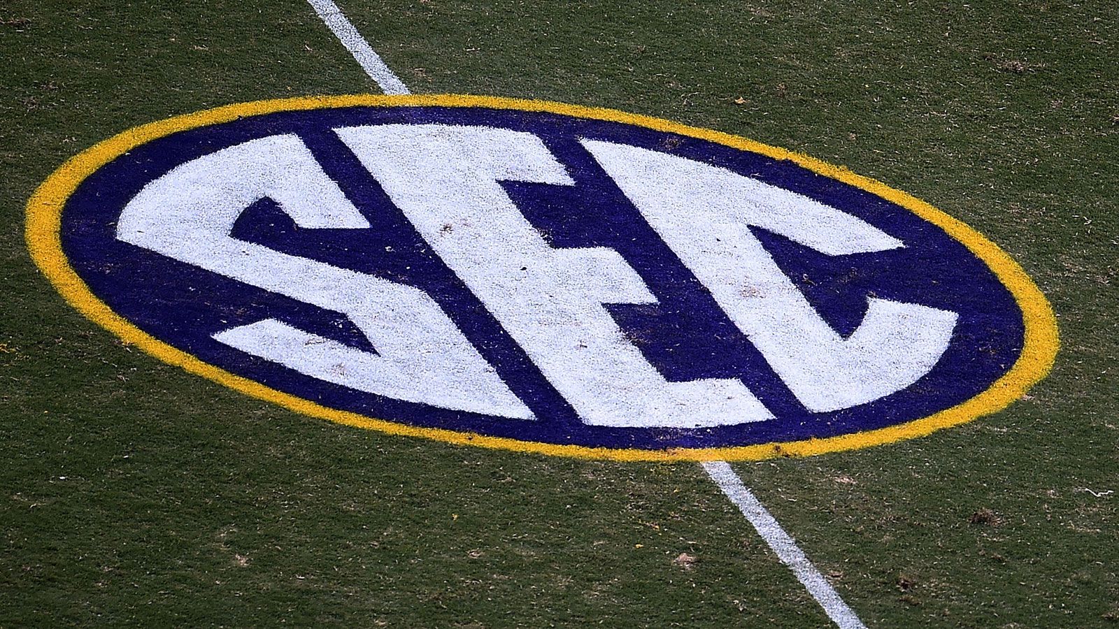 Alabama leads coaches' preseason All-SEC picks