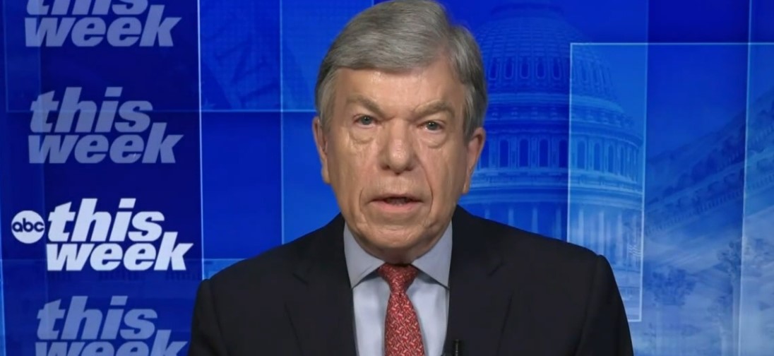 Roy Blunt says Trump should have returned classified documents