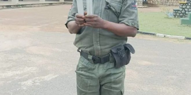 Oyo Police arrests 50-year-old teacher impersonating Assistant Superintendent of Police in Oyo State (video)