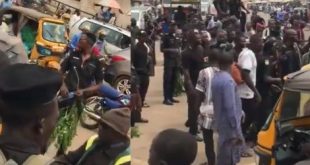 Police officers stage protest over unpaid salaries in Kwara, command reacts (video)