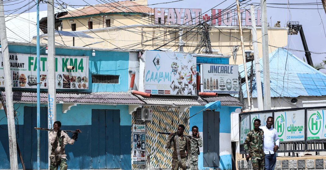 Video: Militants Battle Security Forces After Storming Hotel in Somalia