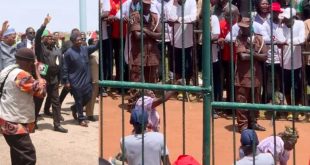 2023: Elderly Woman Falls On Her Knees To Pray For Peter Obi In Jos Rally