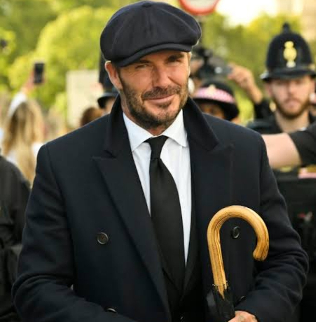 David Beckham in tears as he pays his respects to Queen Elizabeth II after waiting on the queue for 13 hours (video)