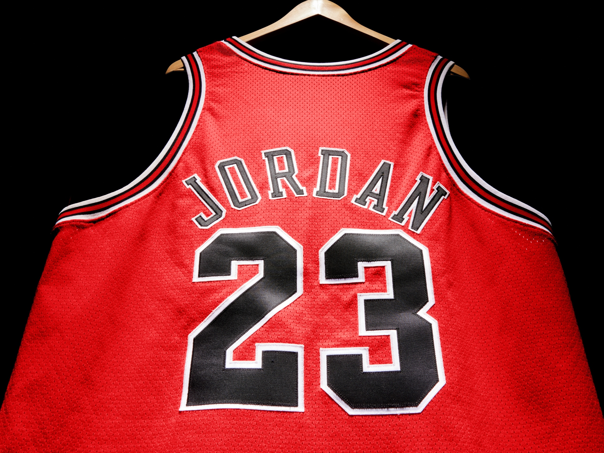 Michael Jordan’s 1998 NBA Finals jersey sells for record $10.1M