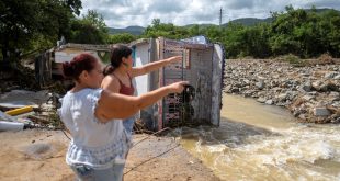 Video: Dominicans Seek Aid as Hurricane Fiona Batters the Caribbean