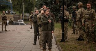 Video: Zelensky Visits Reclaimed City in Northeastern Ukraine
