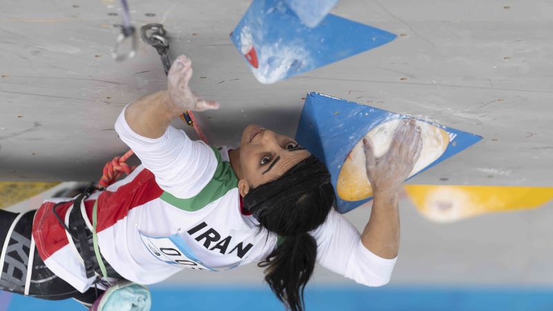 Concerns mount over Iranian climber Elnaz Rekabi after she competed without hijab | CNN