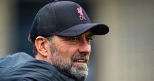 Liverpool manager Jurgen Klopp during a training session at AXA Training Centre on October 14, 2022 in Kirkby, England.