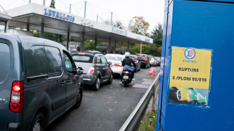 More than 1 in 4 French gas stations out of at least one fuel | CNN Business