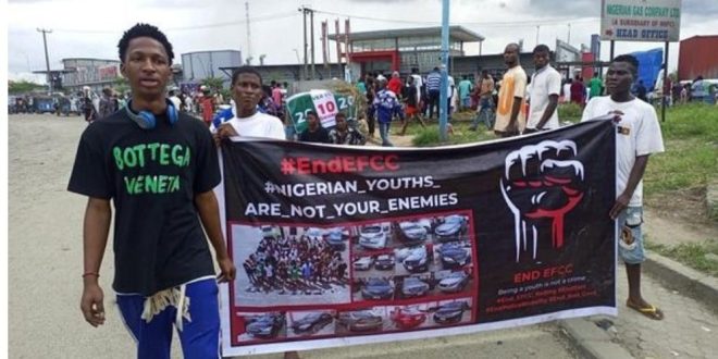 One shot dead as suspected internet fraudsters protest against EFCC in Delta