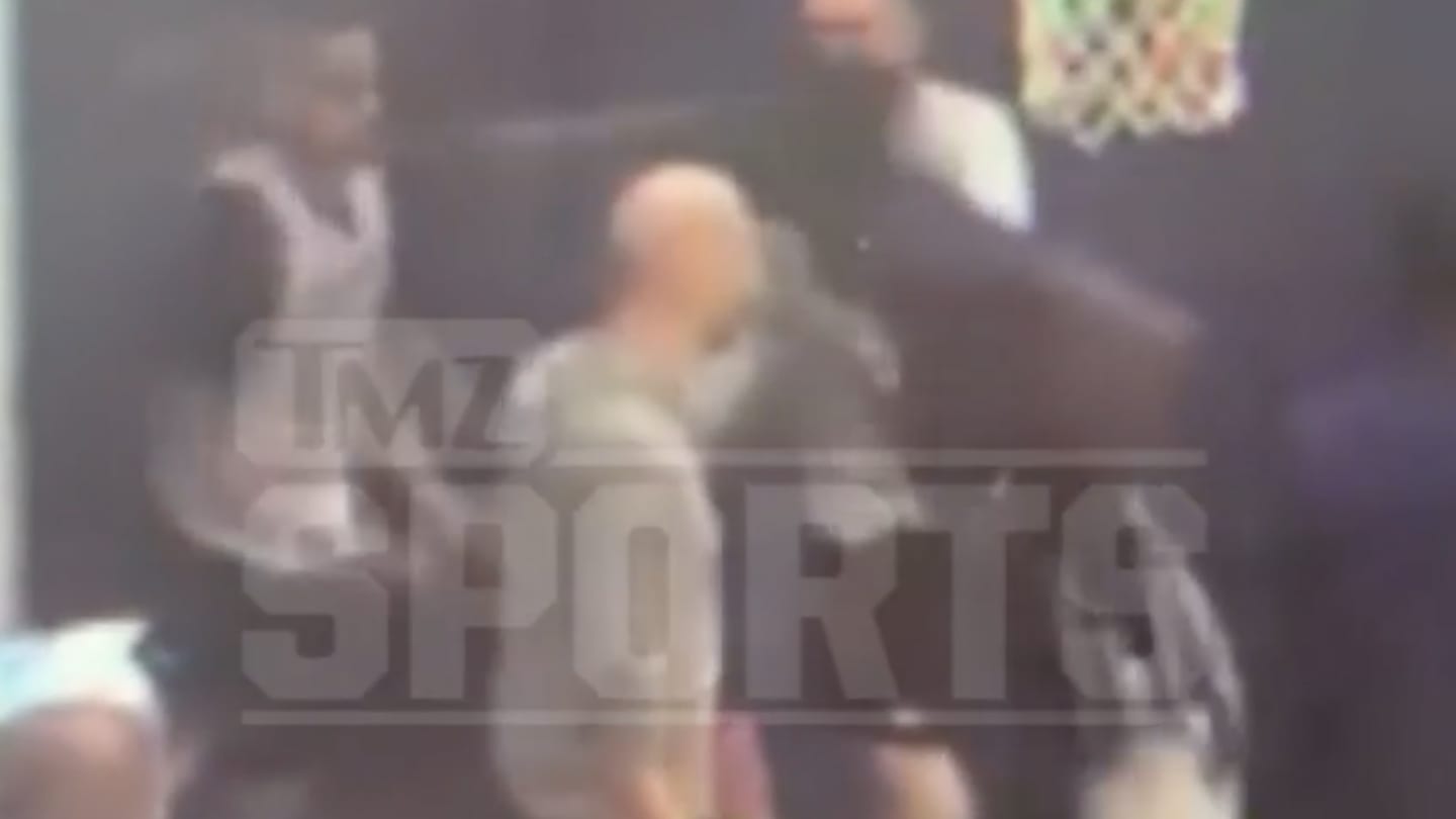 VIDEO: Here's Draymond Green Punching Jordan Poole