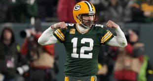 Aaron Rodgers Leads Growing Number of NFL Players Calling For All Grass Fields